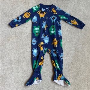 2 sets 18 month Carter’s toddler & baby pajamas